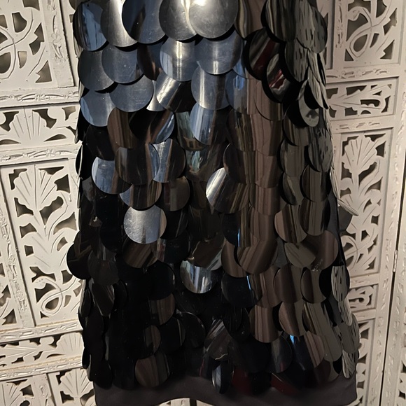 F21(FOREVER 21)FIESTY BLACK WITH LARGE BLACK SHINY SEQUINS SLEEVELESS MINI DRESS - Picture 3 of 7